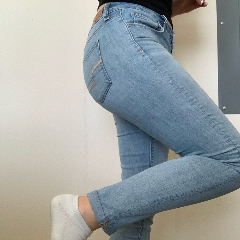 American Eagle light Wash Skinny Jean 6 Long
